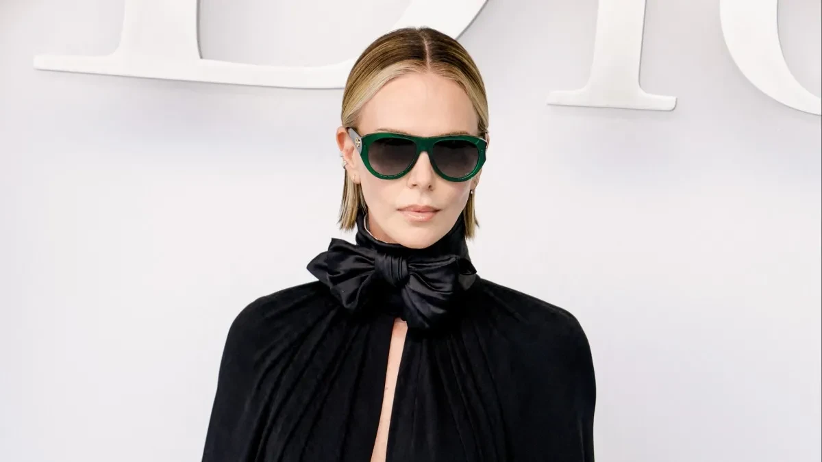 Brutalno! Glumica (50) utegla se u minić i haltere - muškarcima oči ispale!