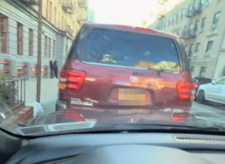 Dečak (4) je malo čudo! Pogledajte kako je pomogao mami da se parkira, da se istopiš od slatkoće