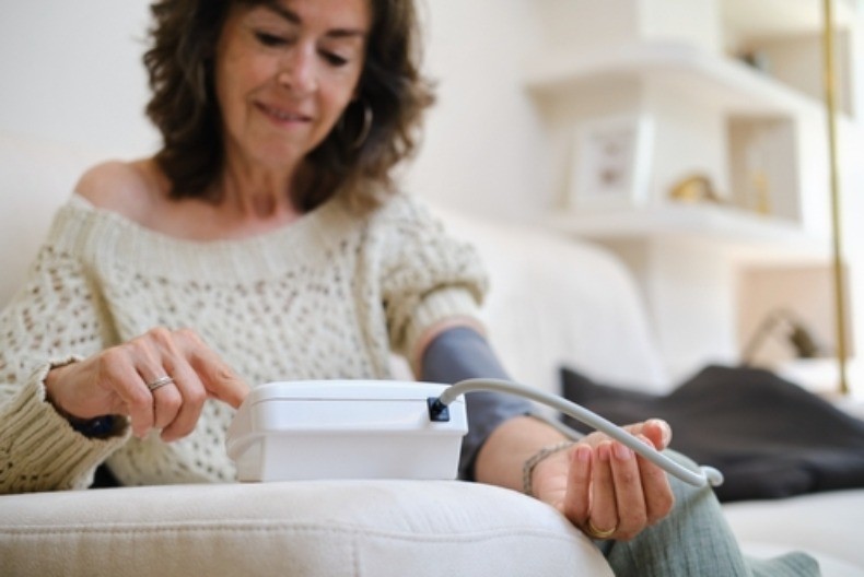 Bez trčanja i teretane: Ova jednostavna vežba za 2 minuta može pomoći u snižavanju krvnog pritiska