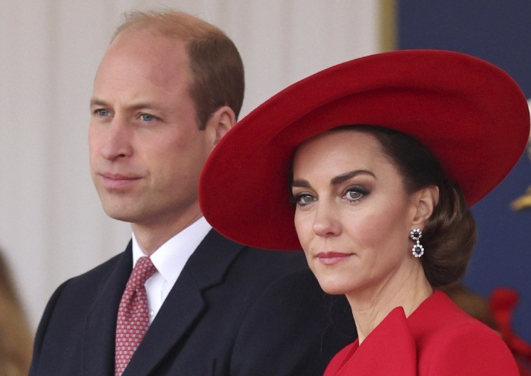 "Mogla je makar nokte da iseče": Kejt Midlton skinula cipele, a ljudi pali u trans, pljušte uvrede zbog stopala