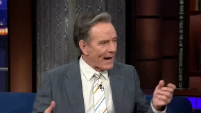 Vrisnuo iz sveg glasa: Glumac imao 6.000 pčela na sebi, jedna pobesnela i ubola ga u slabu tačku