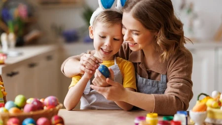 Jedna rečenica koju roditelji treba da kažu detetu za Vaskrs – važnija je nego što mislite