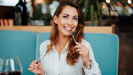 Žena 6 godina jela samo meso: Niko nije očekivao da se ovo desilo njenom telu