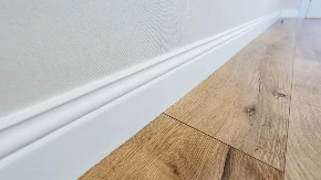 Ako sredi bele, srediće onda sve živo: Kako očistiti lajsne, skida sve, prljavštine bukvalno beži od ovoga