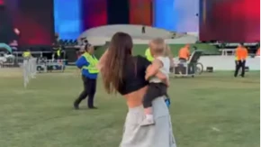 Istetovirala bebu? Manekenka je sada stvarno prekardašila, jednom slikom razbesnela ceo svet