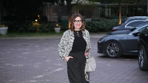 Stil i elegancija ne poznaju godine, u 7. deceniji izgleda besprekorno: Stajling idealan za žene 60+, evo kako se kombinuju izazovne čarape