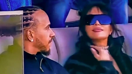 Teško njemu! Kim Kardašijan objavila hit fotku sa vozačem formule, svi se pitaju kako diše pored njenih oblina