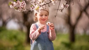 5 minuta može da spreči ozbiljnu bolest kod deteta: Čim dođu spolja pregledajte im ove delove tela