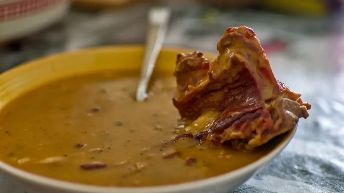 Niti goji, niti se naduvate, a jelo 100 puta ukusnije: Ne dodajite više brašno u zapršku, od danas samo ovo