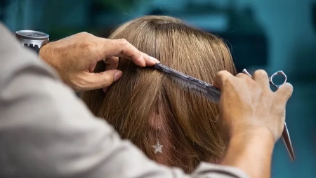 Duga kosa — pa, pa, treba vam ova frizura i nijedna druga za leto 2026. godine: Nose je Amerikanke, Italijanke, ali najbolje stoji Srpkinjama