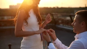 Nikako da vas zaprosi? Evo taktike koja ga vodi do prstena za samo 3 meseca!