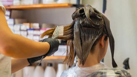 Boja kose koja postaruje, dodaje 10 godina: Menjajte odmah ovu nijansu, ako želite da izgledate mlađe