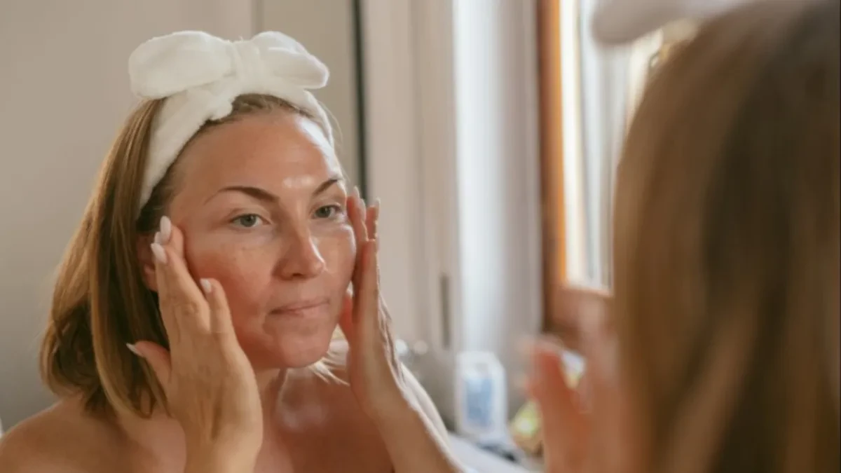 Evo kako se brišu, kao gumicom, fleke od sunca: Prirodni sastojci koji kidaju "mrlje" sa čela i obrza