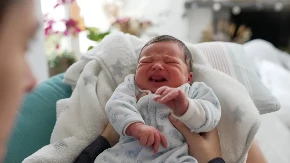 Zacenjivanje kod beba: Zastrašujuće izgleda, ali najčešće nije opasno