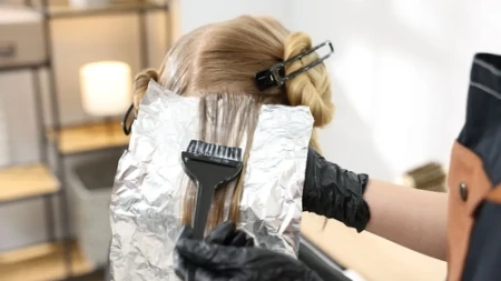 Ova nijansa plave biće letnji hit: Osvežava lice, briše umor i skida bar 10 godina