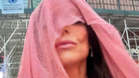 Tantalove muke, jadna ona: Zvezdi iz čista mira pozlilo, zamalo da se sruši, ali ovo je spasilo