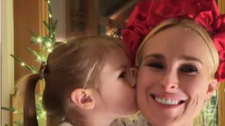 Ćerka Brusa Vilisa i Demi Mur: "Radim četiri posla da bih izdržavala ćerku"