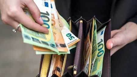 Pare stižu do kraja aprila: 3 znaka horoskopa će vratiti dugove i ostaće im za letovanje!