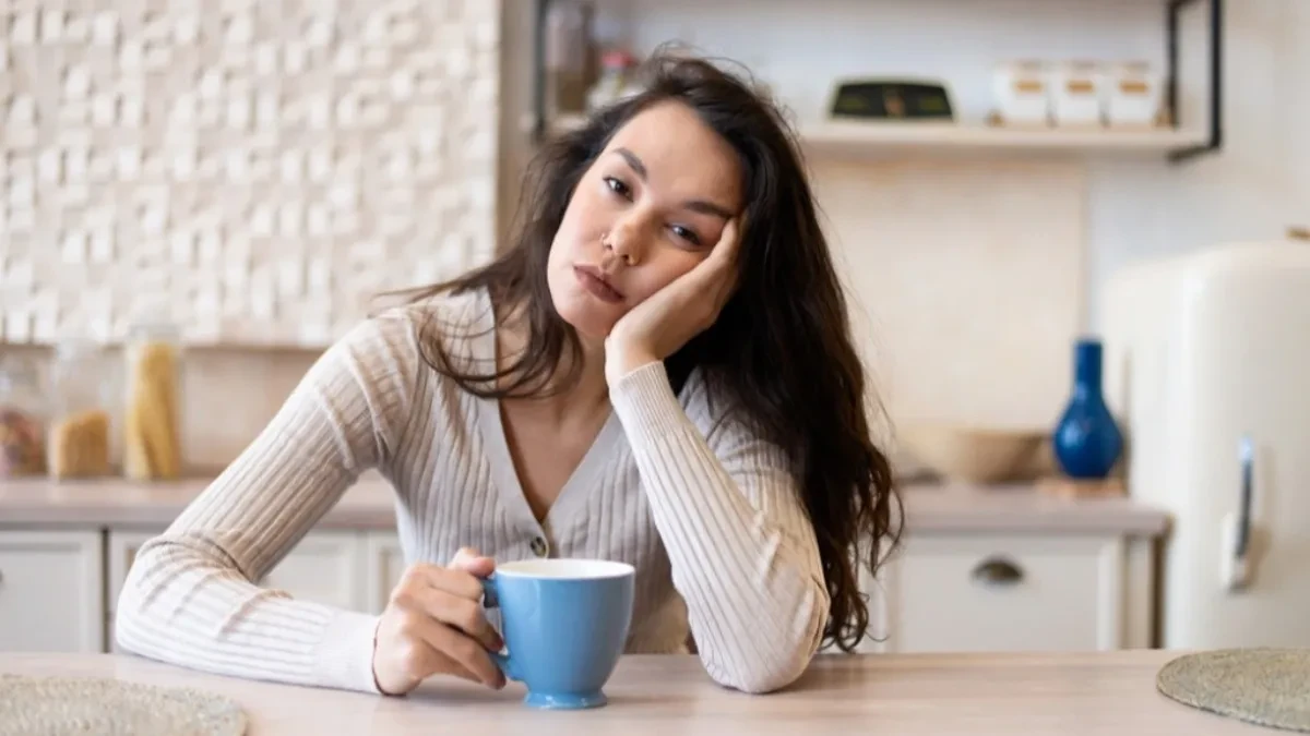 Ne pijte kafu čim se probudite: Ovaj napitak ujutru "čisti" telo od toksina i tera umor za 5 minuta