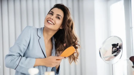 Sitnica je velika stvar: Kosa će vam biti prelepa zahvaljujući ovom triku, skroz je besplatan, a efekat je boli glava