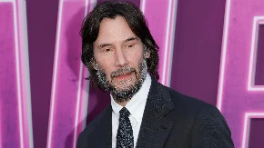 Kijanu Rivs se ne odvaja od Aleksandre: Uhvaćeni kako razmenjuju nežnosti