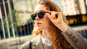 Stavite ovo na nos pre sunčanih naočara i šminka vam se više neće razmazivati: TikTok trik zaludeo žene