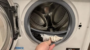 Istina je i ne, niste ludi: Otvorite vrata i pogledajte ovaj deo - šokiraće vas!