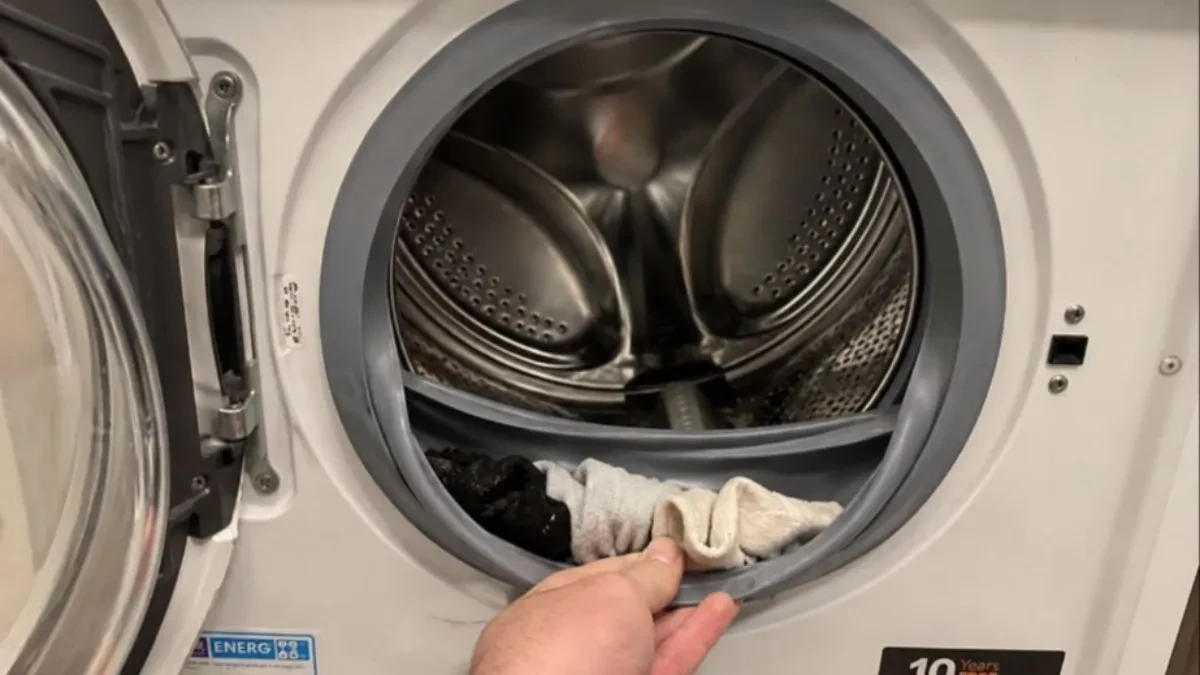Istina je i ne, niste ludi: Otvorite vrata i pogledajte ovaj deo - šokiraće vas!
