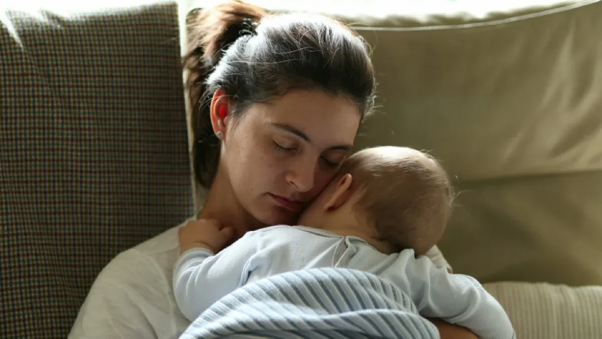 „Niko mi ovo nije rekao posle porođaja“: 12 iskrenih istina kroz koje prolazi skoro svaka mama