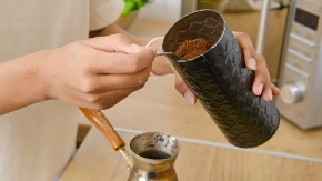 Zbog ovoga vam kafa nije dobra kao u kafiću: Uz ovaj trik postaje jača i aromatičnija