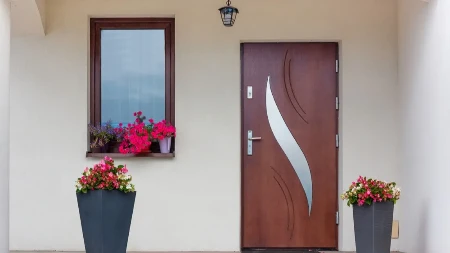 Stavila sam foliju ispred vrata: Štetočine više ne ulaze u moju kuću!