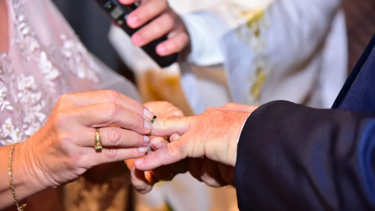 Venčanje u domu starih: Penzionere godine nisu sprečile da proslave ljubav, 10 godina zajedništva krunisali brakom