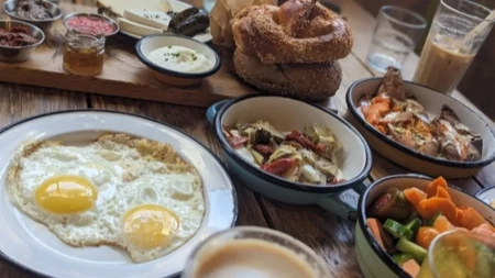Bićete siti satima, glad će "bežati od vas": Ovo je doručak koji topi salo, skida kilograme kao od šale