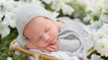 Kako moja beba od 2 meseca spava celu noć? Pedagog i psihoterapeut Mitrović objasnila šta je ključno za miran san bebe