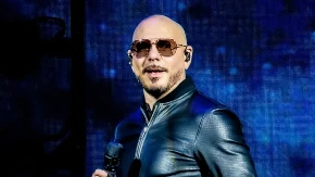 Pitbul postaje rekorder: Biće prvi čovek na svetu koji je uradio ovo, evo šta traži od fanova