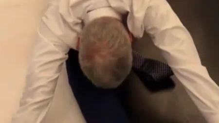 Svekar (60) razgiban kao mladić: Postao zvezda svadbe zahvaljujući ovom pokretu, morate da vidite!