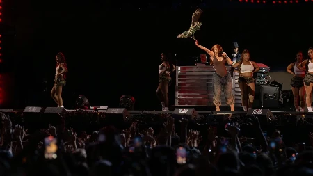 Došla, a bolje da nije: Reperka se pojavila u šok izdanju na Met gali, i to nije najgore od svega