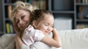 Kako se menja žena kada postane baka: Nova uloga o kojoj se premalo govori