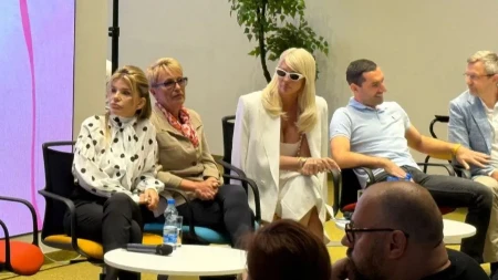 „Moja prijateljica je tako otkrila rak“ Karleušinu poruku danas svaka žena treba da čuje