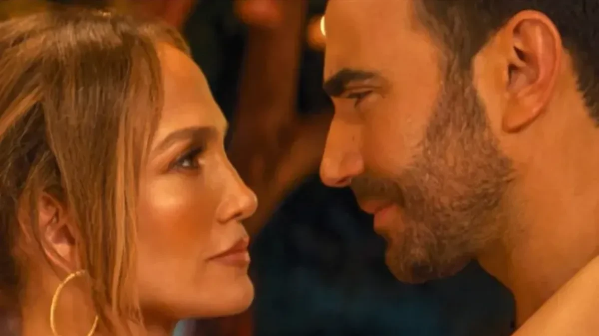 Bura zbog Džej Lo: Intimne scene sa kolegom podigle publiku na noge!