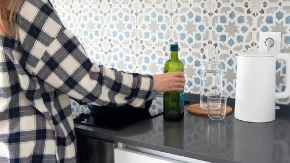 Većina Srba drži ulje na ovom mestu u kuhinji: Greška koja može skupo da vas košta