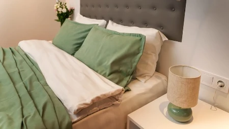 Sve žene počele da prskaju sirće ispod kreveta: Kad čujete razlog, i vi ćete to uraditi