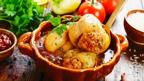 Mesar otkrio koje meso ide u savršene punjene paprike: Tajna je u ovom komadu, zbog njega su mekane i sočne
