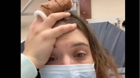 Zbog navike koju ima većina Srba, Gabrijela umalo ostala bez prsta: Pocrneo je preko noći, hteli su da ga odseku