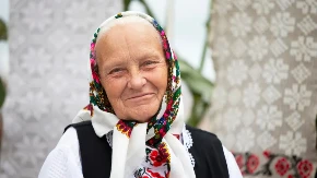 Naše bake su ga držale kod ulaznih vrata, štitio kuću od zla: Evo zašto su 1 namirnicu iz kuhinje stavljale u ćoškove