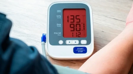 "Šetajući" krvni pritisak je opasniji od visokog: Ovo su znaci za uzbunu, u pitanju su bukvalno minuti