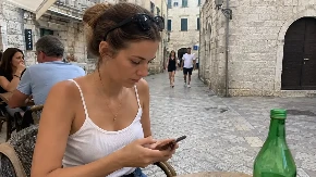 Nisu ni pune usne ni skupa garderoba: Muškarce najviše privlači ovih 6 stvari kod žene