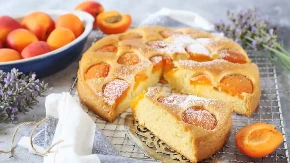 Žuti kolač sa kajsijama: Recept s merama na kašiku, svima uspe!
