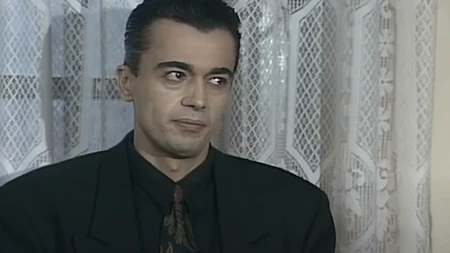 Zaludeo je sve žene u Srbiji, a onda se povukao, pustio kosu i neprepoznatljiv je: Evo gde je i kako danas izgleda Roki iz "Srećnih ljudi"
