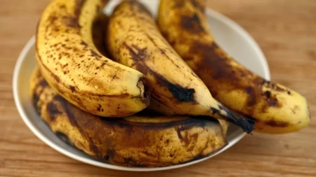 Banane vam brzo potamne? Ekspert otkriva kako da usporite proces sazrevanja, u ovome je caka